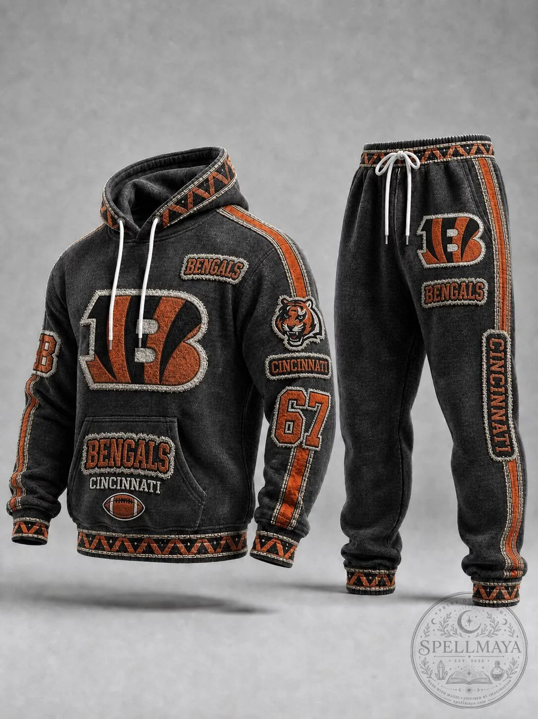 Cincinnati Bengals Football Team Logo Hoodie and Sweatpants Tracksuit Set 2 Cincinnati Bengals Football Team Logo Hoodie and Sweatpants Tracksuit Set